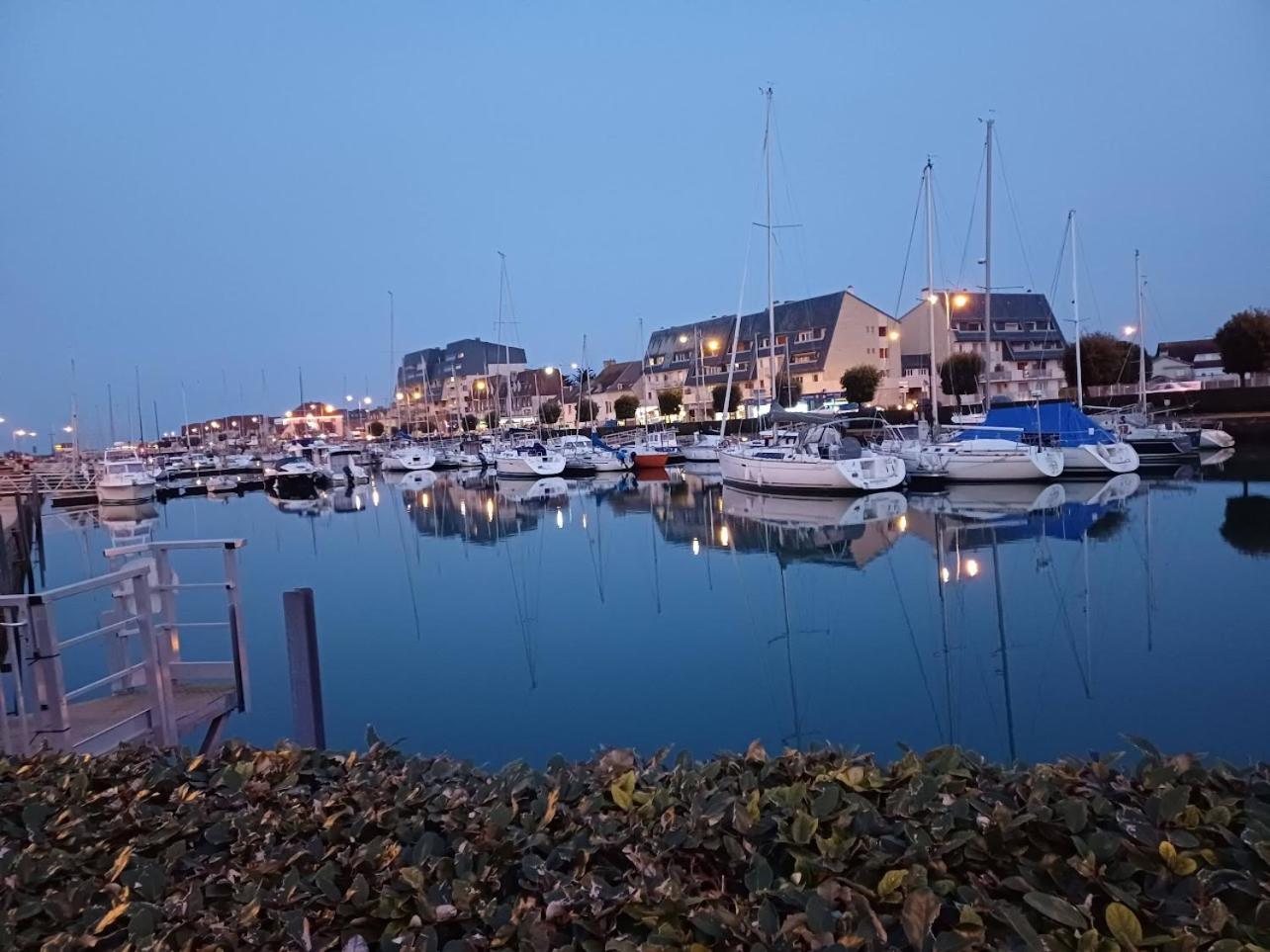 Le 501 F2 De Plain-Pied Avec Terrasse Courseulles-sur-Mer Exterior foto
