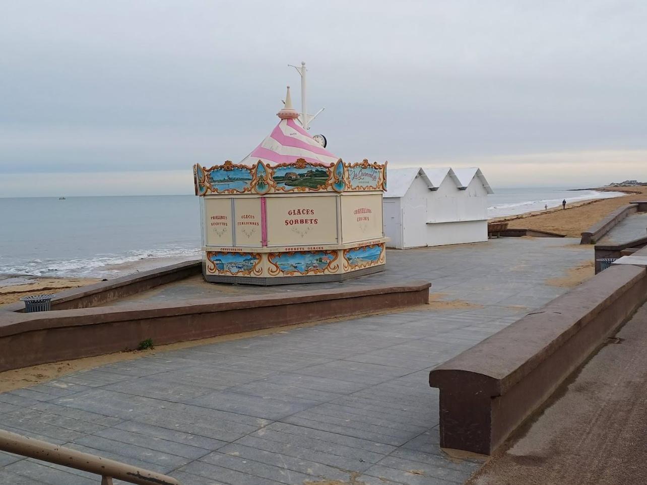 Le 501 F2 De Plain-Pied Avec Terrasse Courseulles-sur-Mer Exterior foto